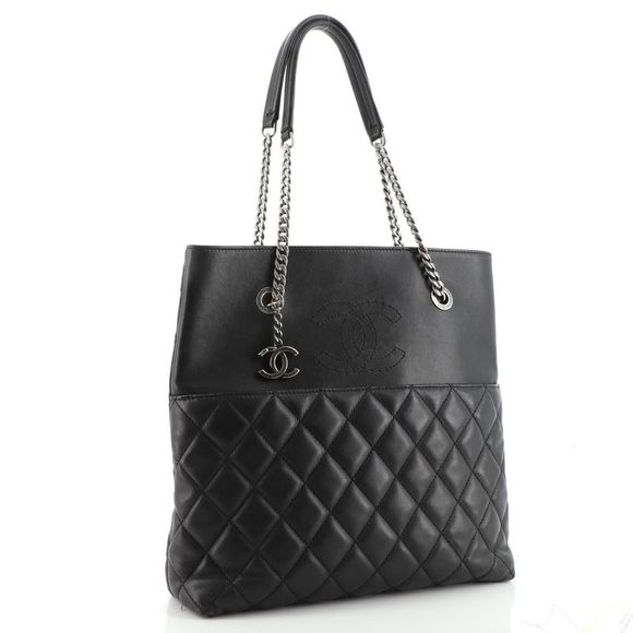 SOLD✨✨✨Chanel Urban Delight Chain Tote Quilted Lambskin Small Black - Picture 2 of 10